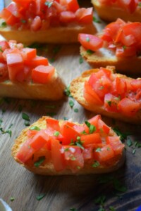 close up of the fresh tomato bruschetta