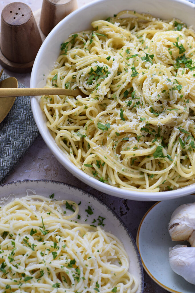 Garlic butter spaghetti.