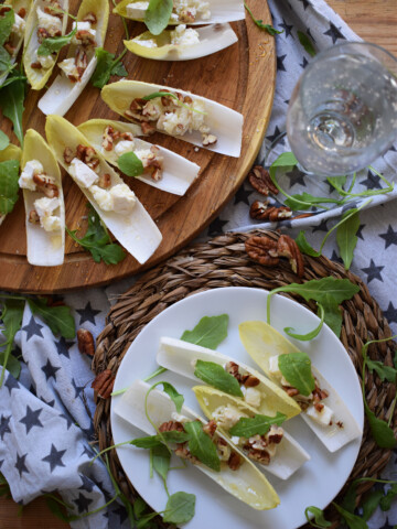 over head table setting view of the endive cups