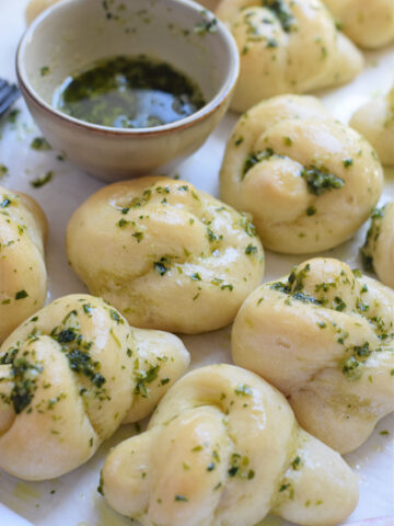 Close up of garlic knots.