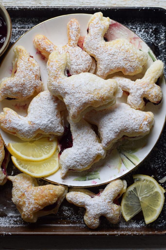 Lemon blueberry puff pastry shapes.